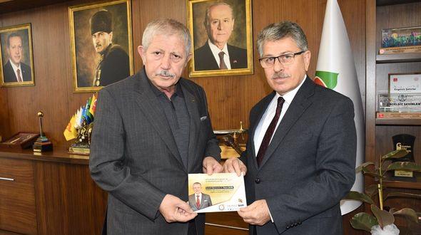 Belediye Başkanımız Sn. Mehmet Sarı, eğitim camiamıza uzun yıllar hizmet etmiş ve halen Belediye