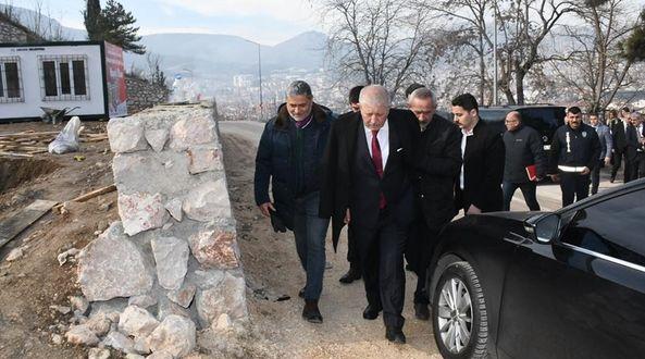 Emeği geçen herkese teşekkürlerimi sunuyorum.