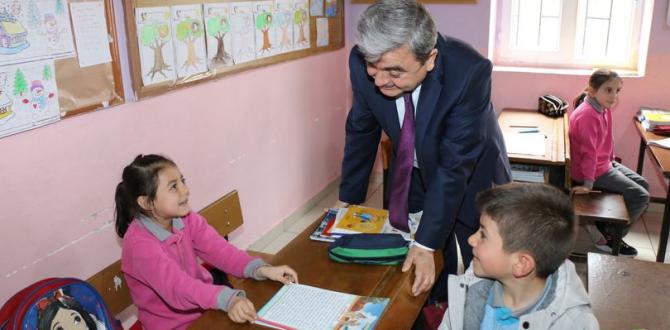 Amasya İl Millî Eğitim Müdürü Mehmet Türkmen okul ziyaretlerine Çiğdemlik İlkokulu ile devam etti.